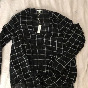 Max Studio plaid tie front blouse NWT